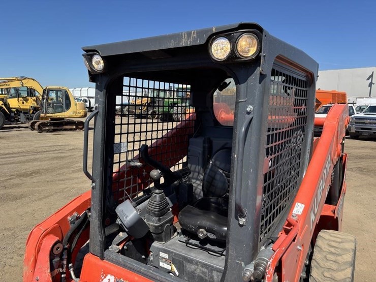 2018-kubota-ssv65-image-19