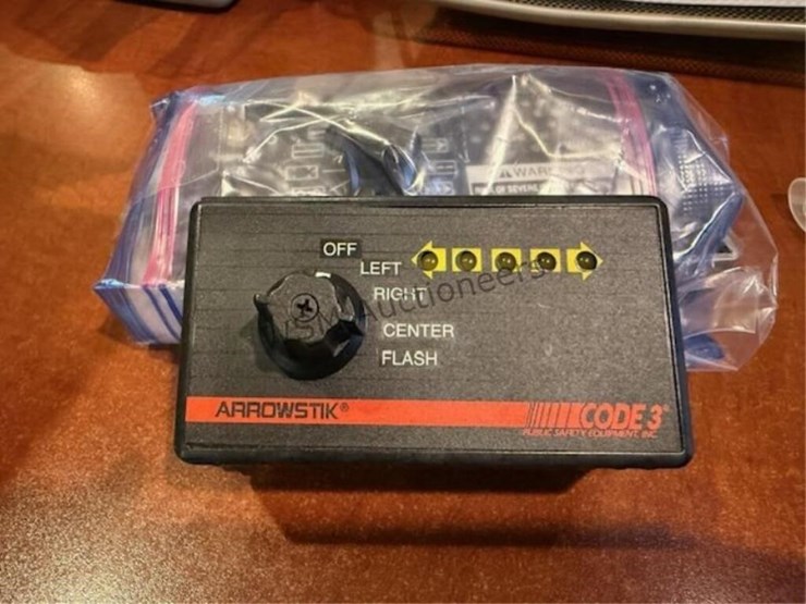 arrow-board,-tripods,-misc-image-5