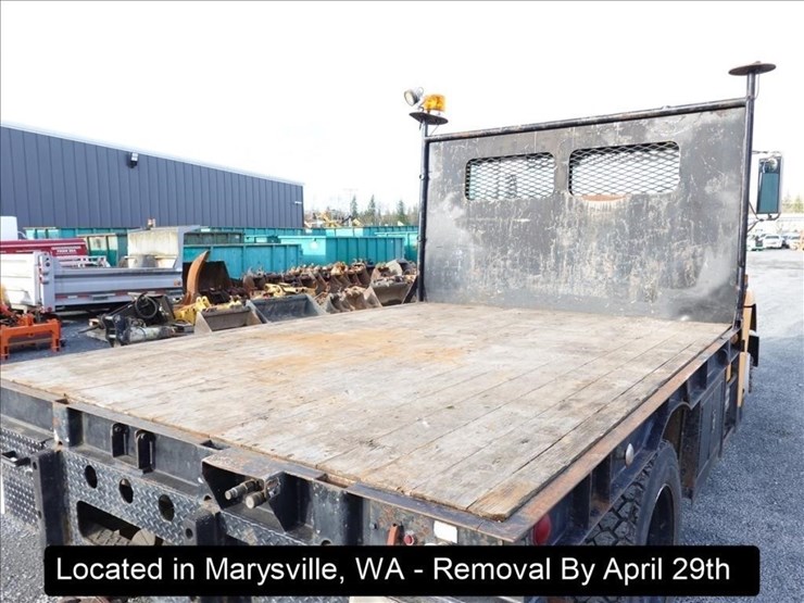 1995-freightliner-fl60-image-26