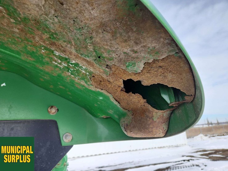 2014-john-deere-6115d-image-41