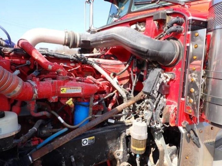 2014-peterbilt-389-image-26