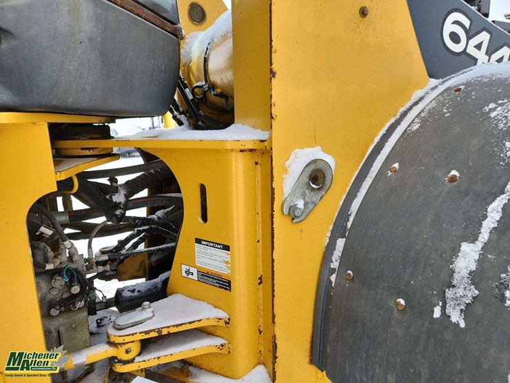2013-deere-644k-image-34