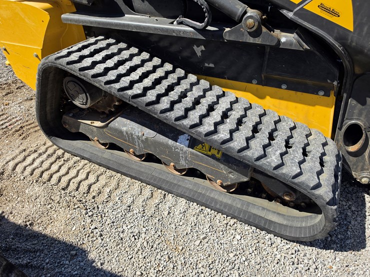 2022-new-holland-c332-image-14