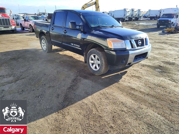 2015-nissan-titan-image-7