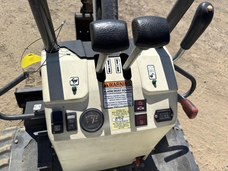 2020-bobcat-e10-image-33