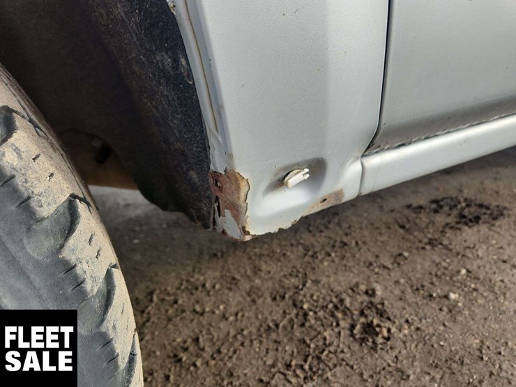 2018-chevrolet-silverado-1500-image-31