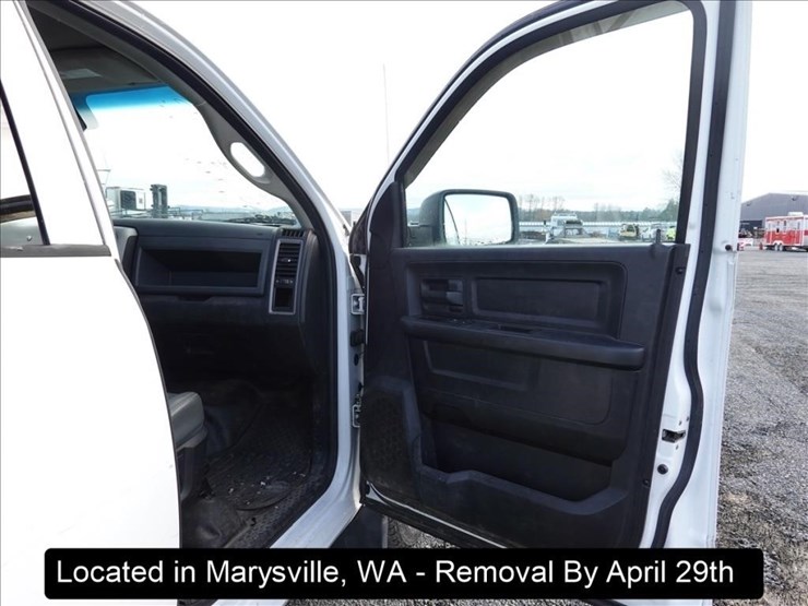 2014-dodge-1500-image-25