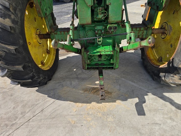 1967-john-deere-2510-image-6