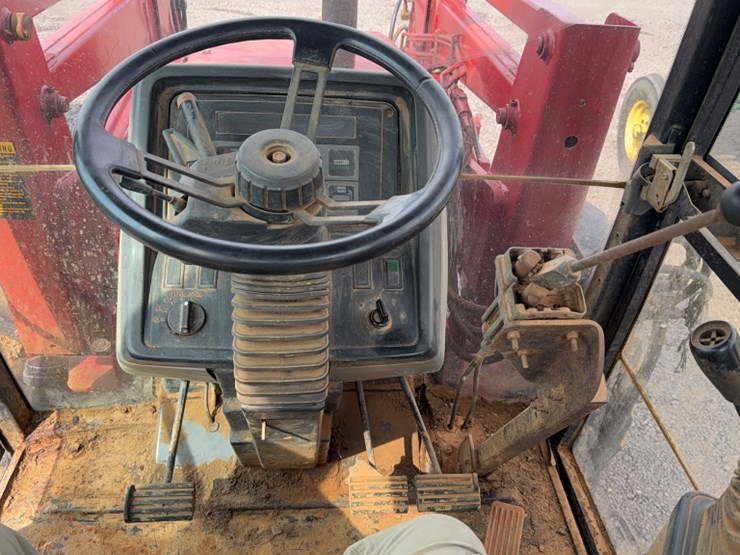 #3033-•-case-5220-tractor-image-19