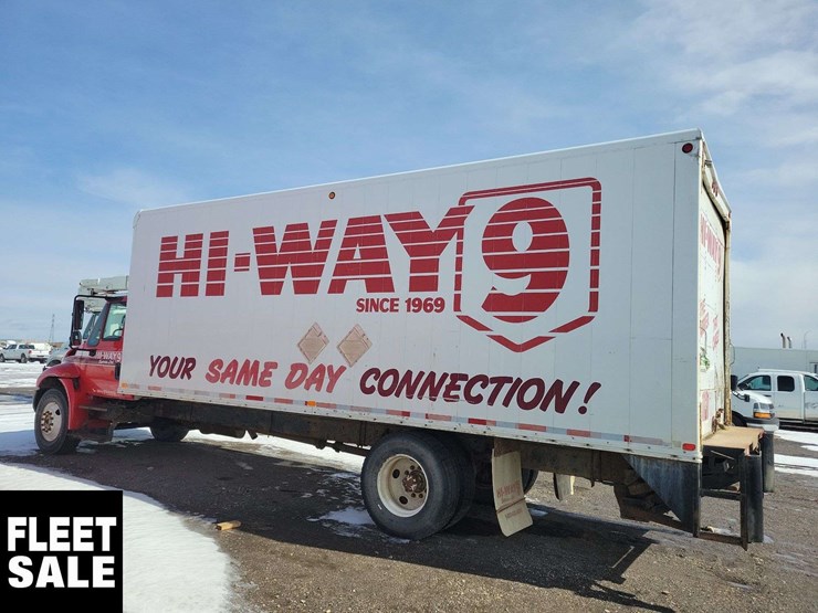 2007-international-durastar-4300-image-8