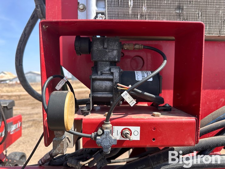 2012-case-ih-1250-image-15