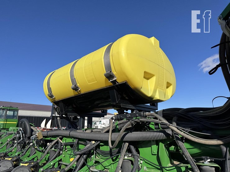 john-deere-1770-image-32