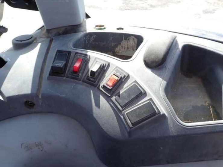 2014-new-holland-t4.75-image-19