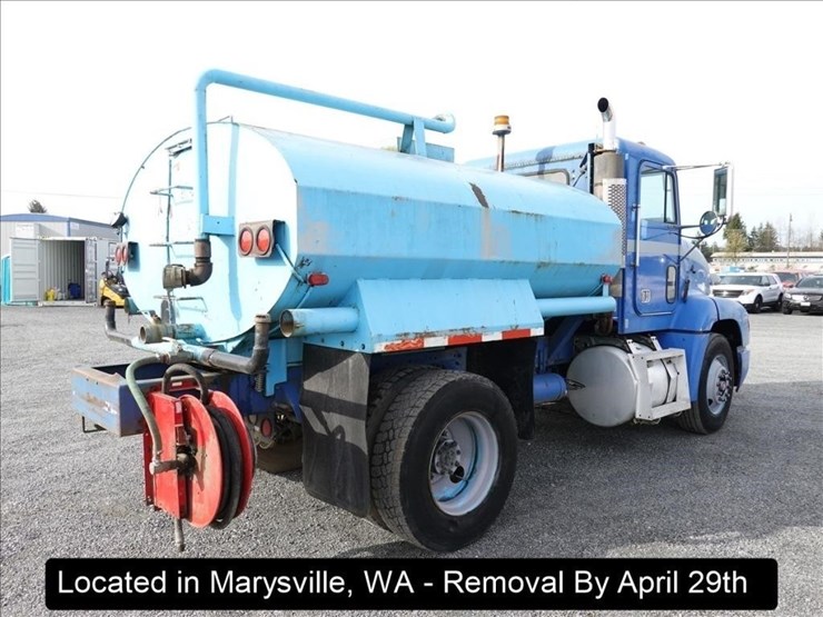 1993-freightliner-fld112-image-25