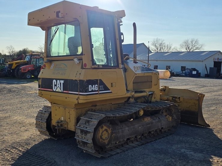 2005-caterpillar-d4g-xl-image-3