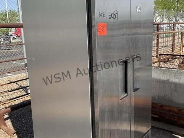 true-commercial-refrigerator-image-4