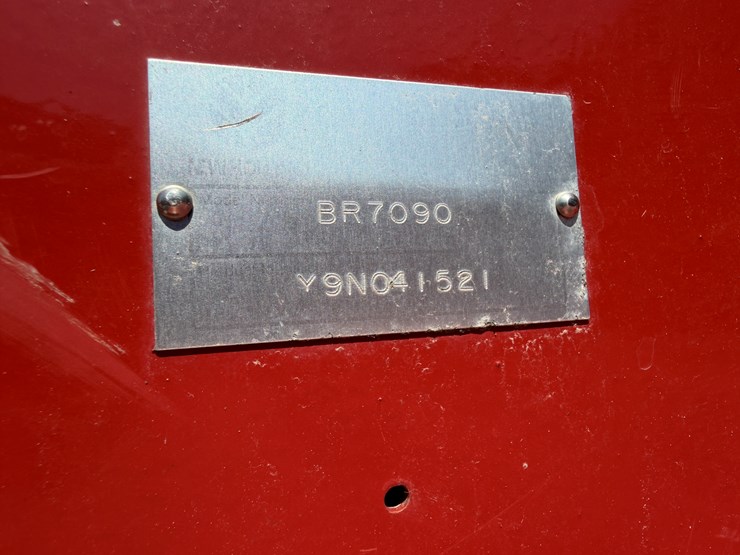 2009-new-holland-br7090-image-8