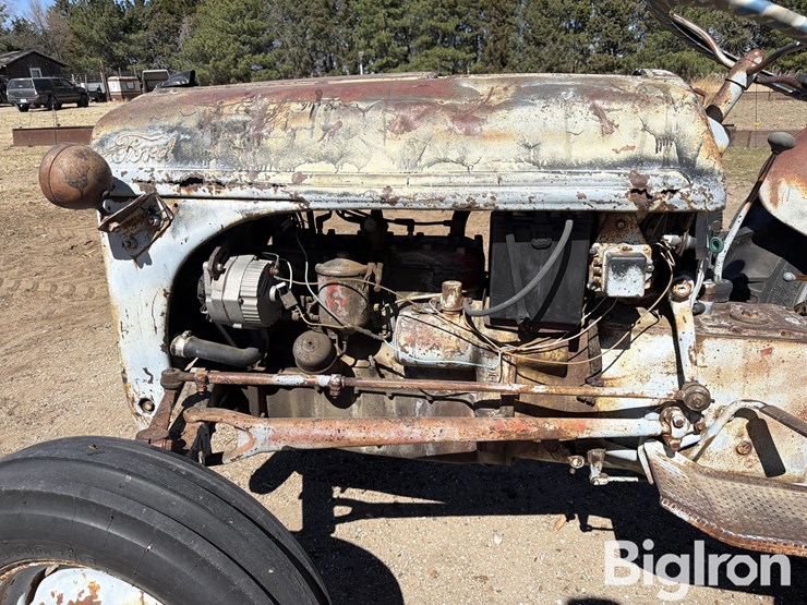 1950-ford-8n-image-20