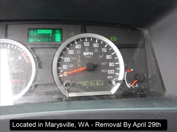 2016-isuzu-nqr-image-9