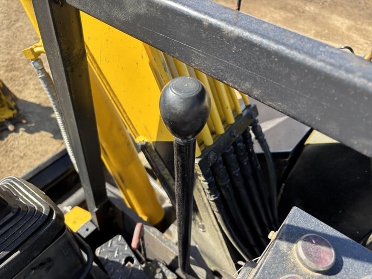 komatsu-pc28uu-image-27