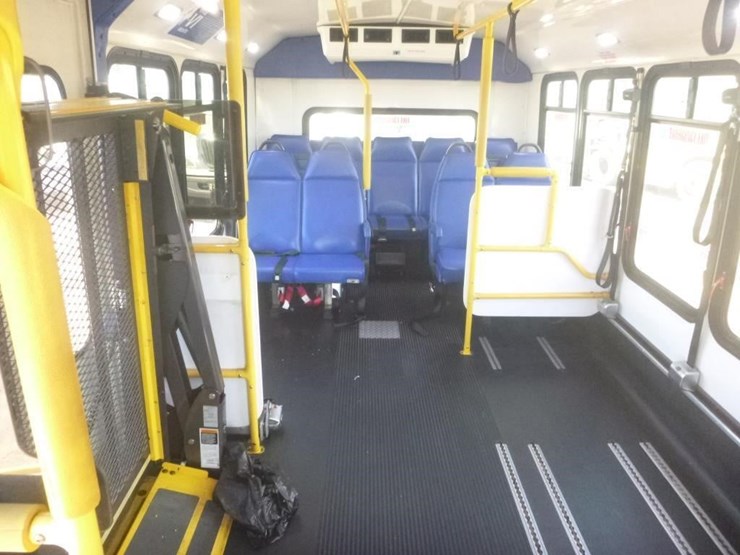 2014-ford-e450-image-8