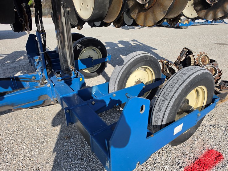 2001-kinze-3500-image-5