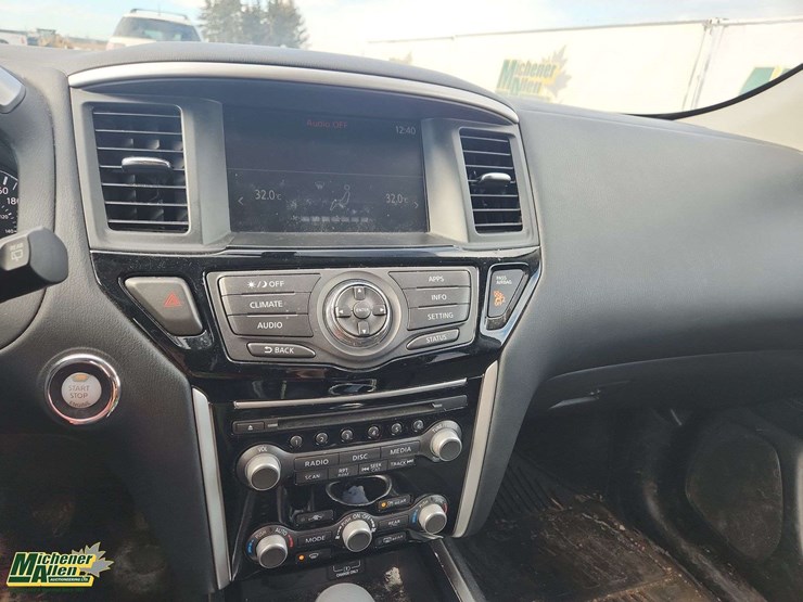 2020-nissan-pathfinder-image-21