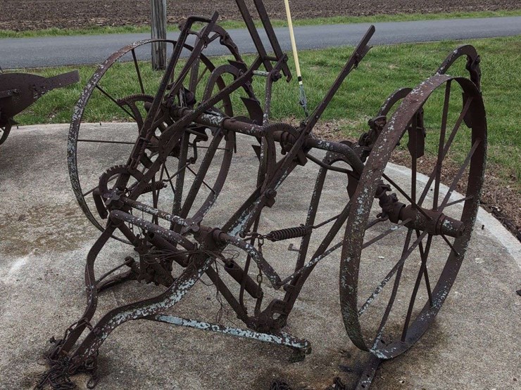 wheel-driven-row-crop-cultivator-image-3