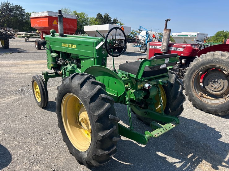 john-deere-m-image-3