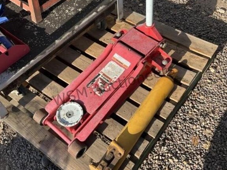 pallet-of-misc-tools-&-table-image-5