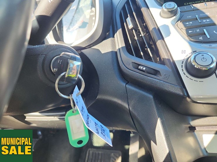 2015-chevrolet-equinox-lt-image-24