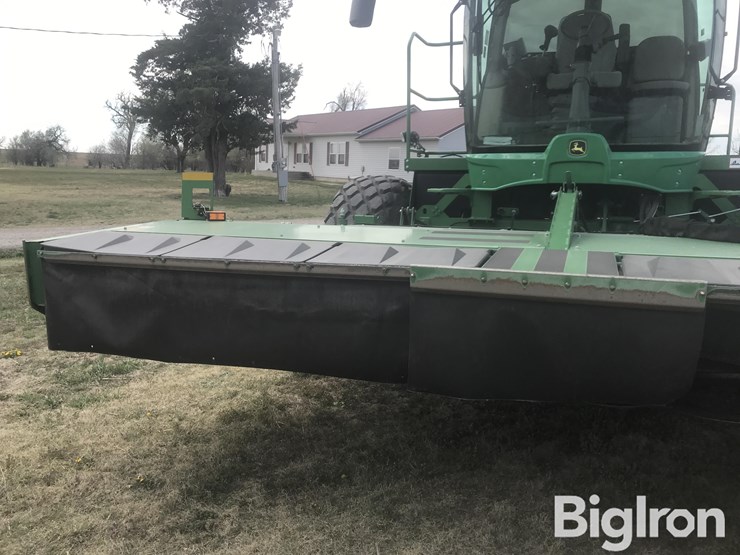 2019-john-deere-w235-image-11