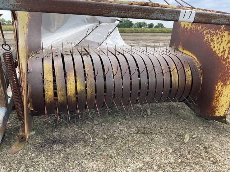 new-holland-5'-pull-hyd.-hay-turner-image-6