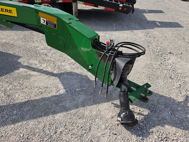 2022-john-deere-s300-image-2