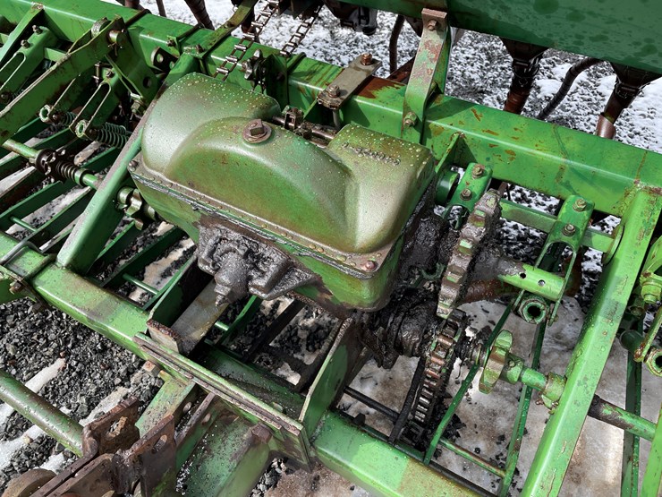 #150-•-oliver-64-grain-drill-(mason,-wi)-image-18