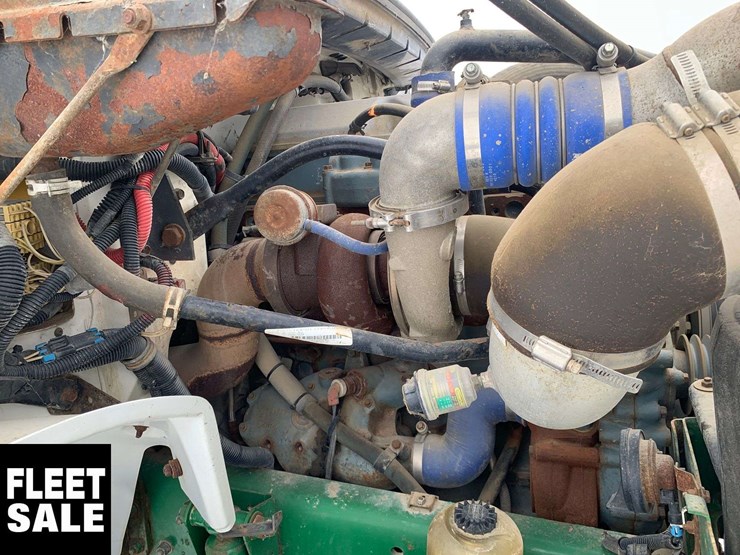 2003-freightliner-fl106-image-19