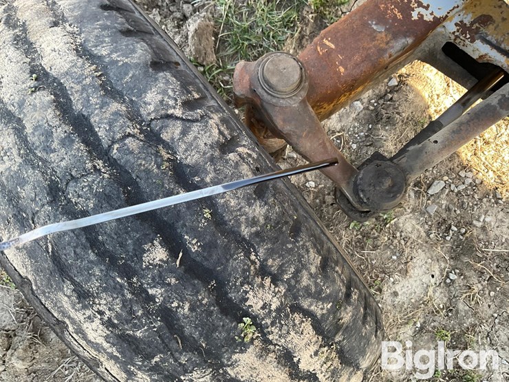 allis-chalmers-i-500-rough-terrain-forklift-image-19