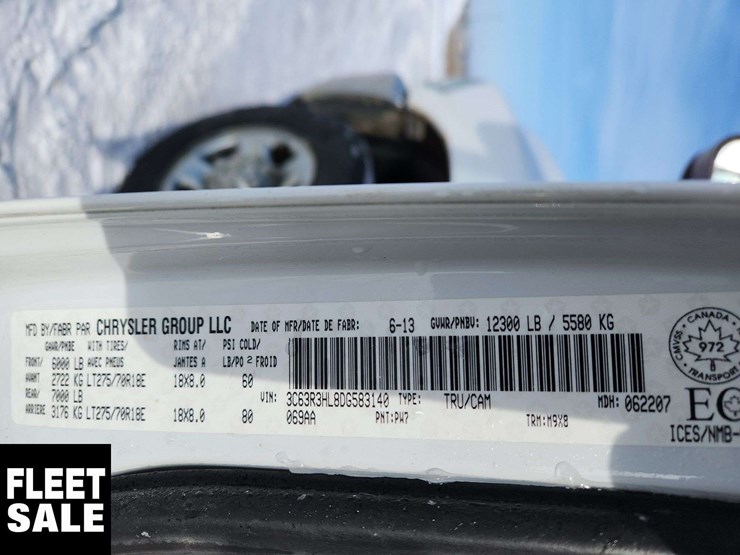 2013-dodge-3500-image-44