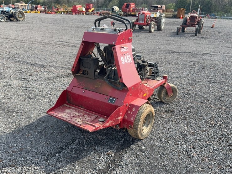 #4096-•-toro-stand-on-aerator-image-7