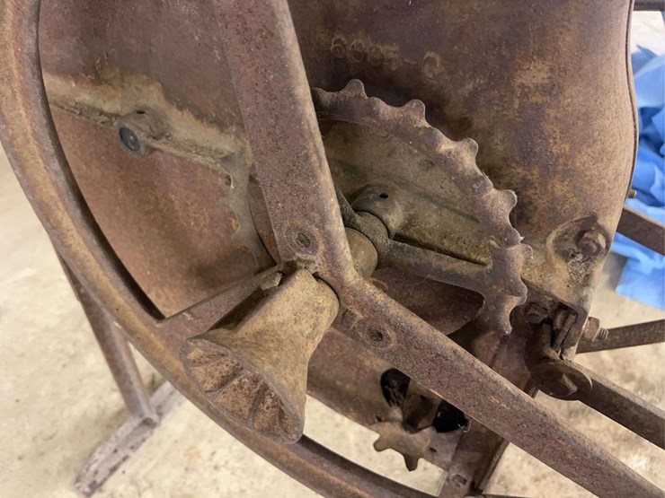 john-deere-model-b-image-16