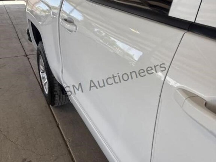 2016-chevrolet-silverado-1500-image-3