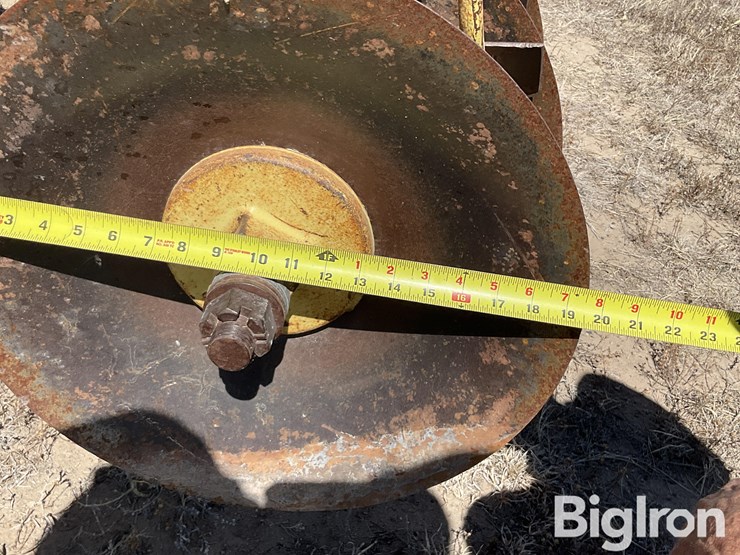 john-deere-340-image-9