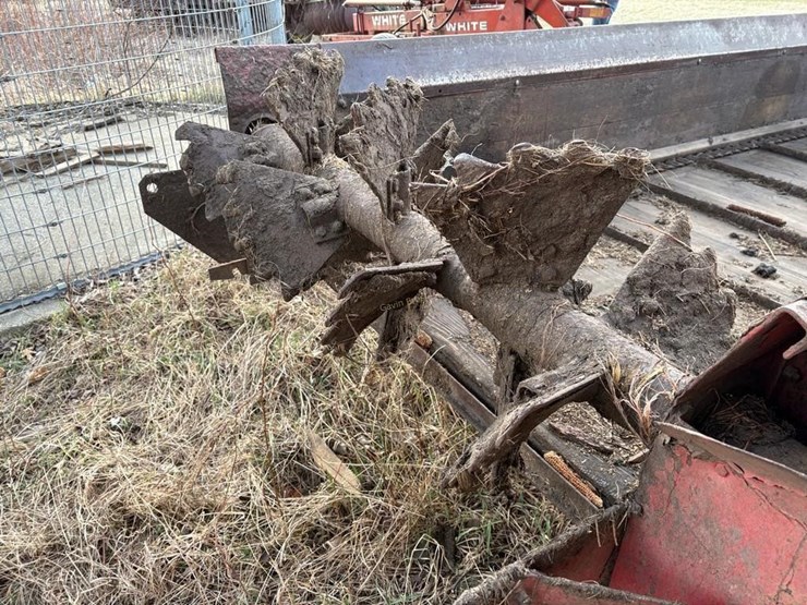 h&s-model-180-manure-spreader-image-9