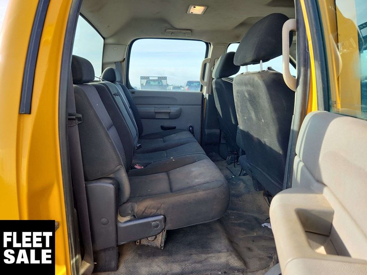 2012-chevrolet-silverado-2500hd-image-18