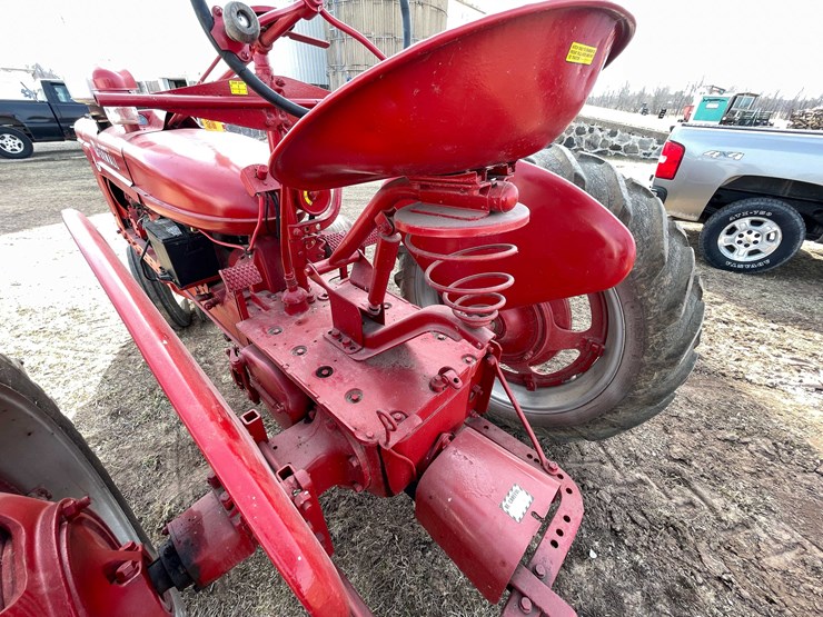 #122-•-ih-mccormick-farmall-tractor-(fremont,-wi)-image-18