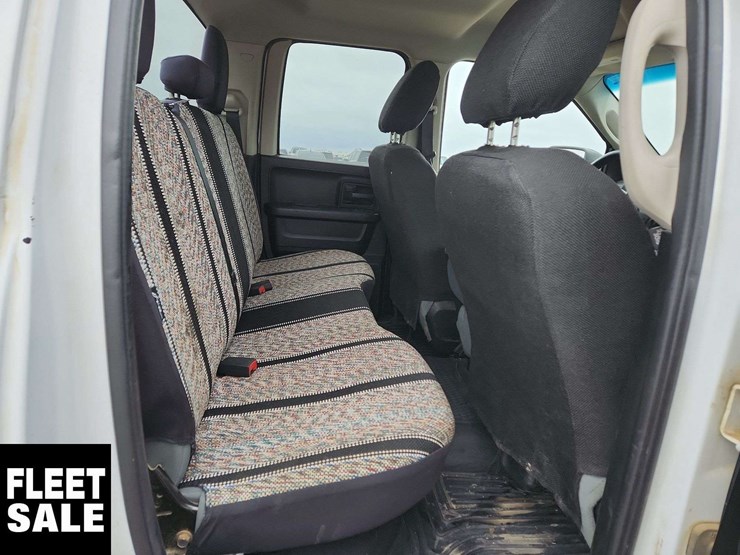 2013-dodge-1500-image-18