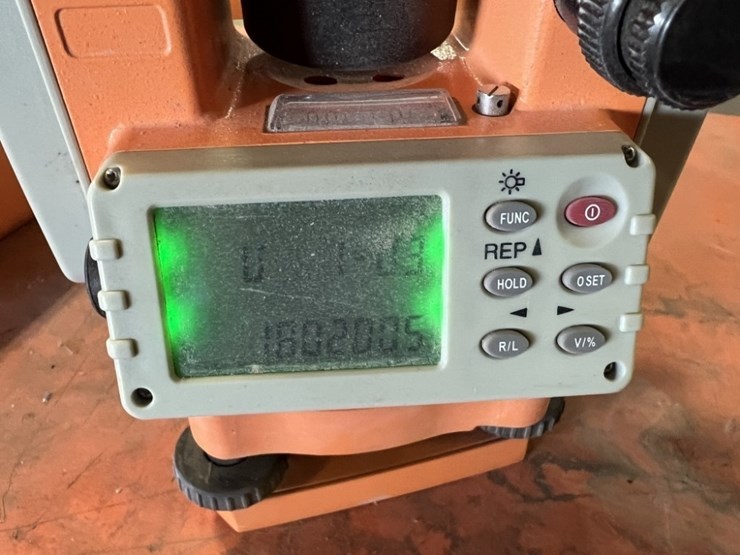 digital-theodolite-image-6