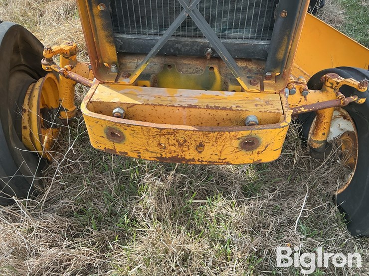 minneapolis-moline-4250-6-2wd-tractor-image-14