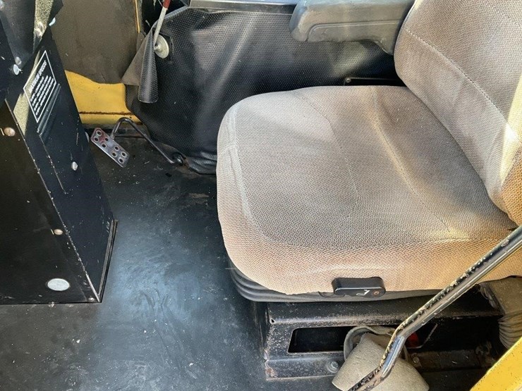 new-holland-1095-image-25