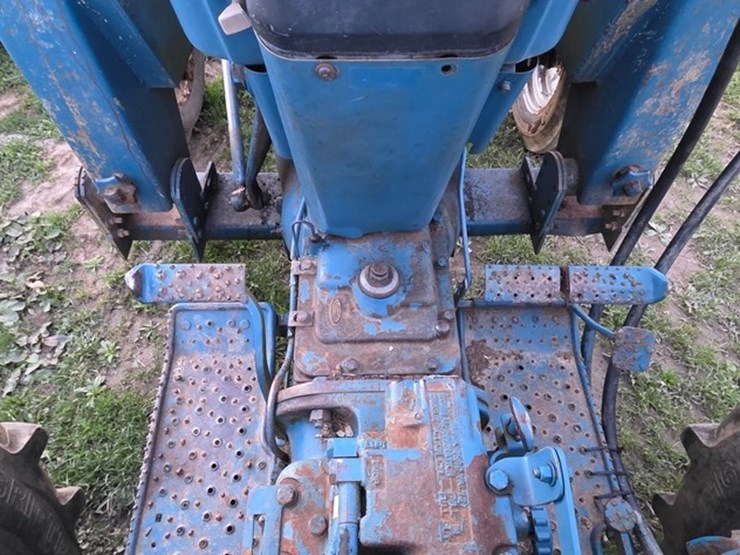 1984-ford-4610-image-35